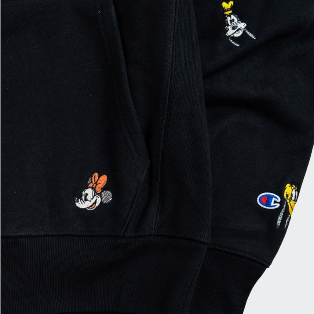 Champion Mickey Mouse‎ & Friends Reverse Weave Hoodie In Black - Picture 8 of 8